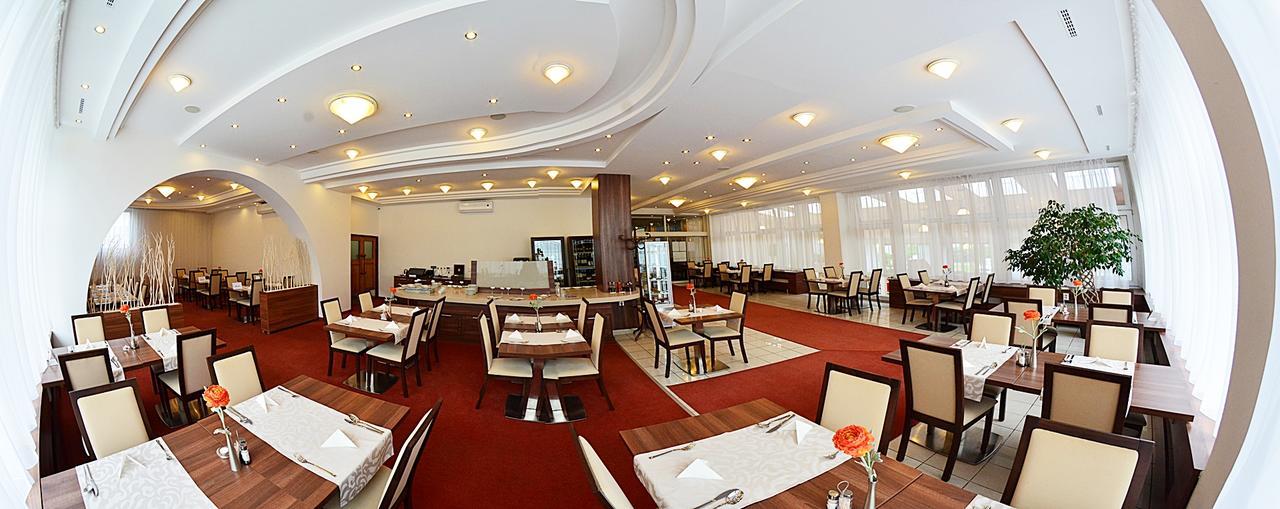 Alexandra Sport Hotel Puhó Kültér fotó