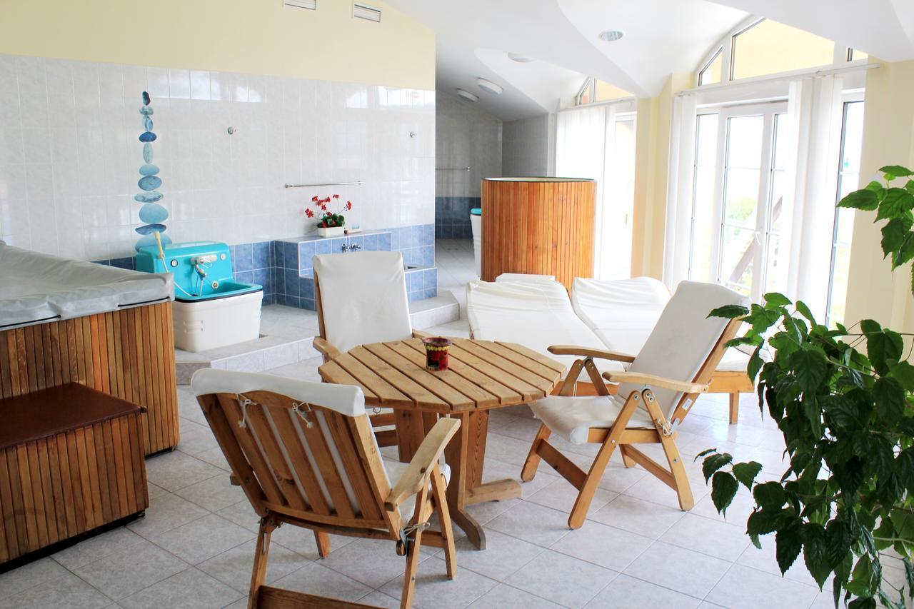 Alexandra Sport Hotel Puhó Kültér fotó