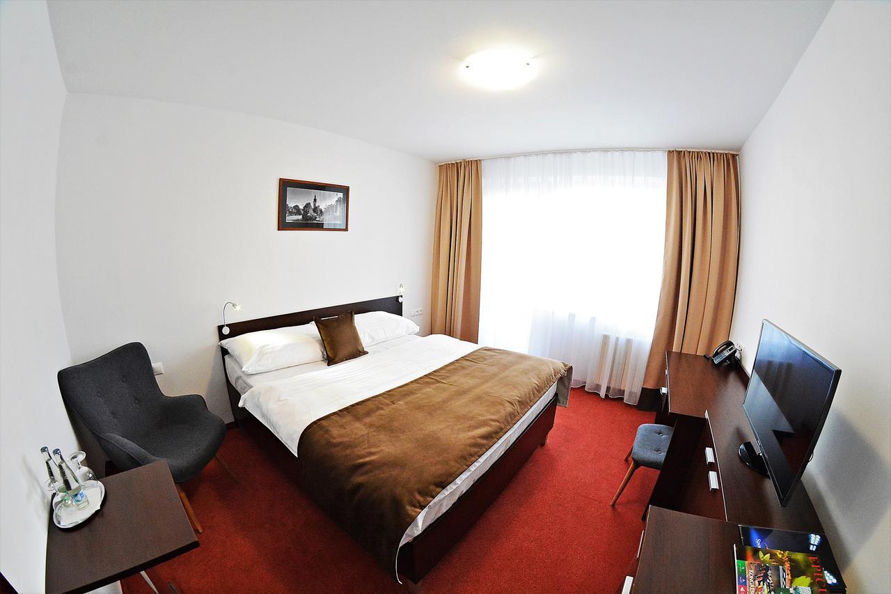 Alexandra Sport Hotel Puhó Kültér fotó